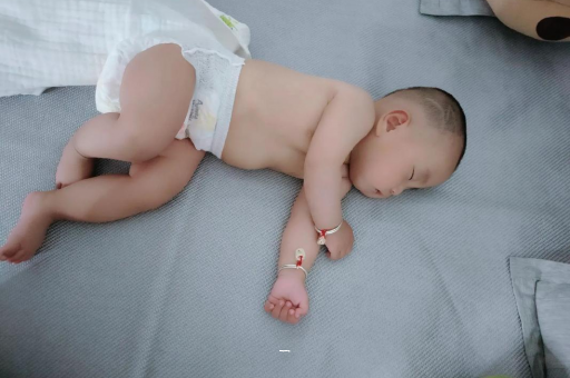 孝昌宝宝老打喷嚏怎么办